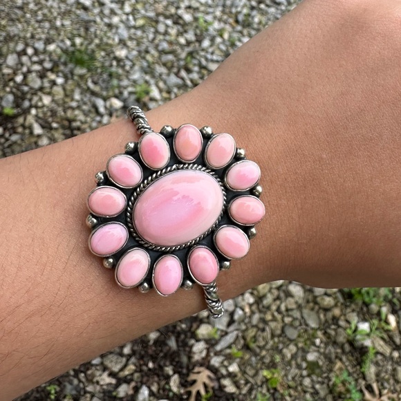 Pink Conch Cluster Cuff - Picture 3 of 4